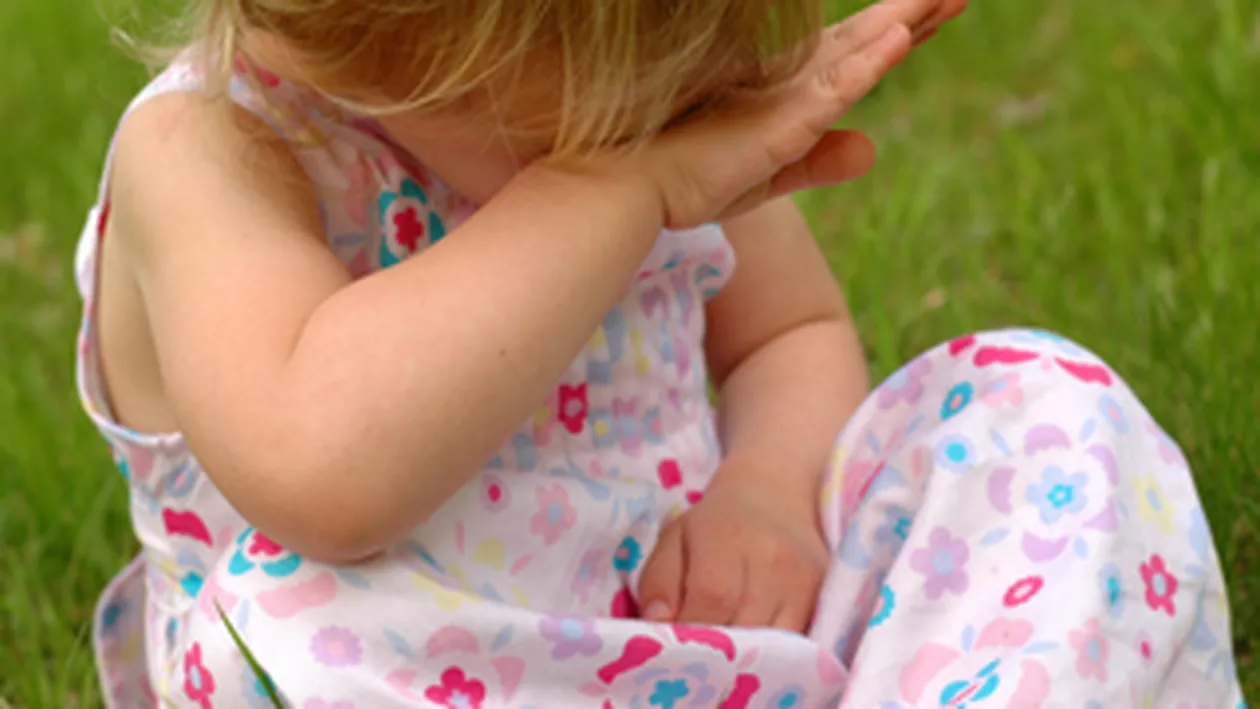 Parinti disperati! O fetita de trei ani a disparut din propria casa!