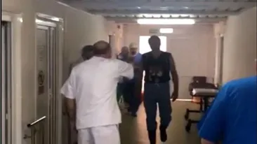 Medicii de la un spital din Craiova s-au luat la pumni în fața pacienților!