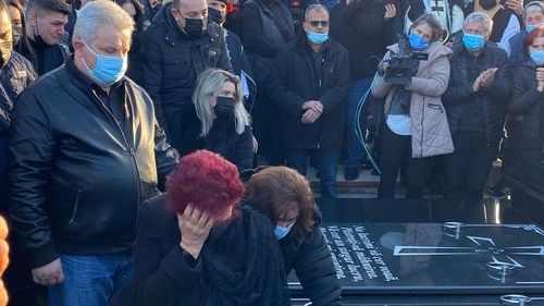 Sora lui Petrică Mâţu Stoian a cedat la înmormântare. Ce a făcut când sicriul a fost coborât în groapă