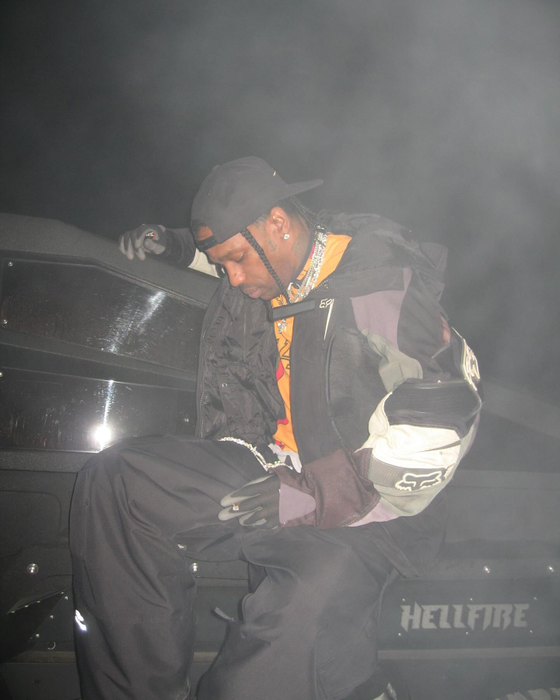 Travis Scott, artistul de 2.5 milioane de euro adus de Selly în România, va concerta la BEACH, PLEASE! între 10-14 iulie (Foto: Instagram)