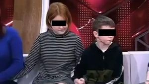 Fetița de 13 ani însărcinată cu un băiețel de 10 ani povestește cum s-a întâmplat totul
