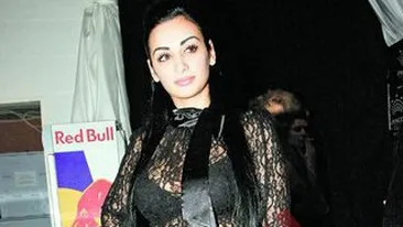 Sfatuieste tinerele sa plece din tara