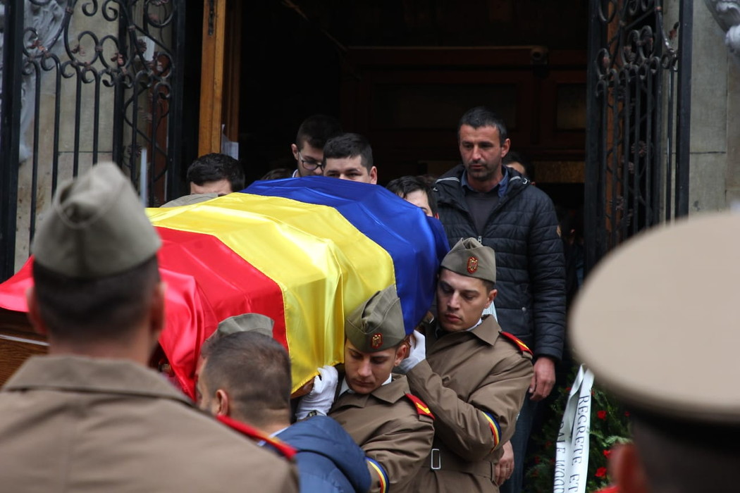 IMAGINILE DURERII. Ziua în care România își ia adio de la Mihai Constantinescu