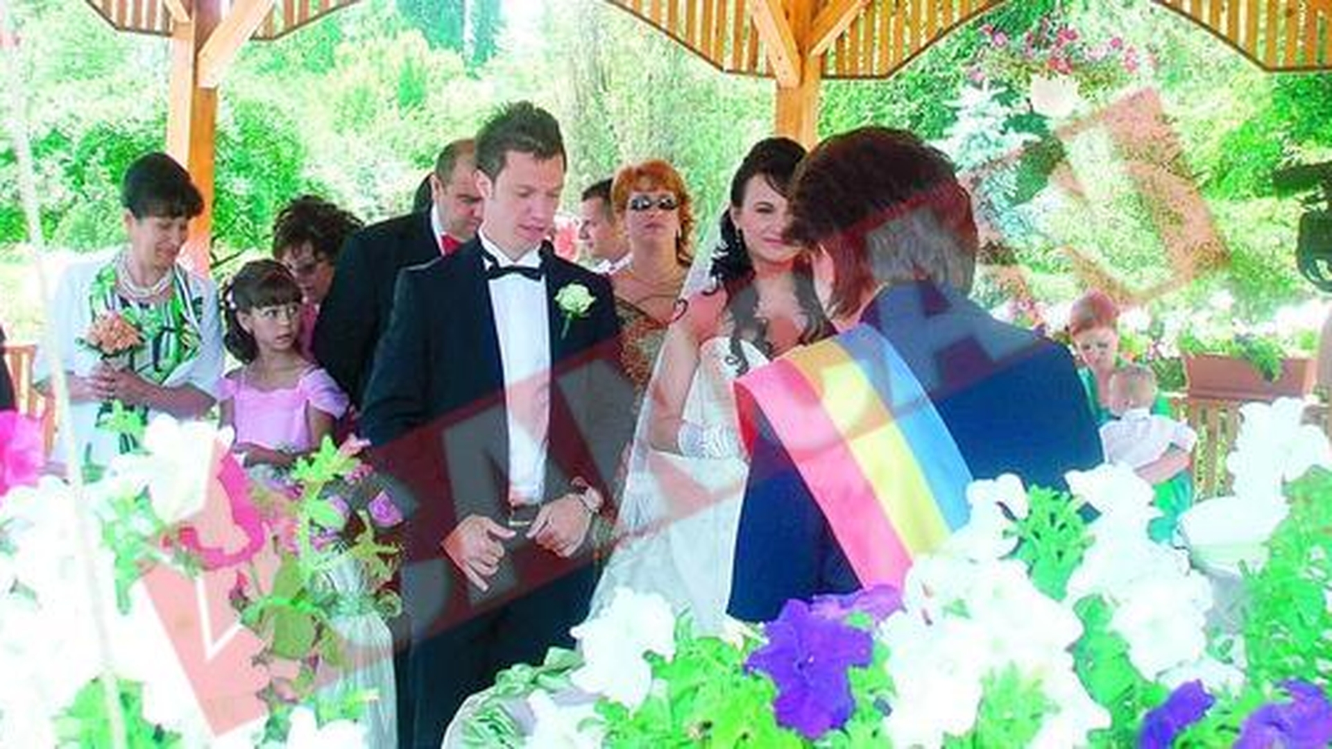 Apostol, "legat" pe viata de un procuror
