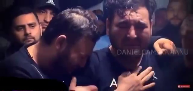 Melodiile pe care Florin Salam le-a interpretat la priveghiul lui Cristofor Duduianu i-au făcut pe cei prezenți să urle de durere