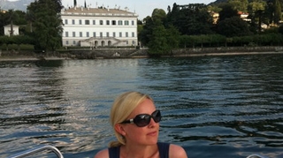 Oana Andoni a fost in vacanta in Italia! Afla ce a impresionat-o cand s-a plimbat pe lacul Como