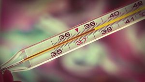 Medic epidemiolog: ”COVID-19 rămâne și la 37 de grade!” La ce temperatură se transmite cel mai repede