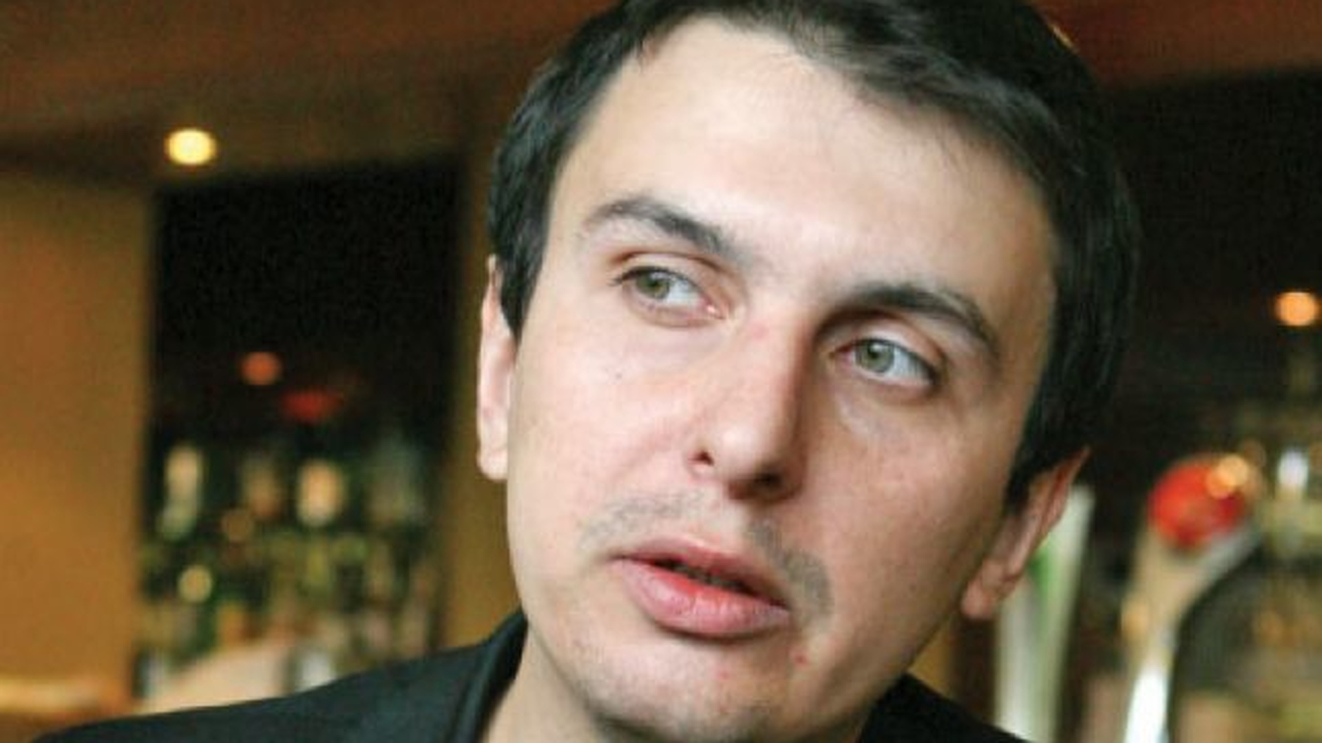 Acest tânăr din Timişoara are o meserie care îi va face pe mulţi geloşi. Nimeni din România nu mai face asta! „Lucrez doar în zona de lux“