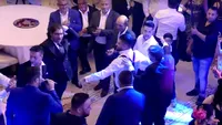 După Florin Salam, un alt manelist a fost bătut cu bestialitate într-un restaurant! M-a luat de gât și...