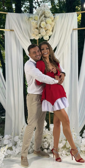 Valentin Sanfira scoate artileria grea la înaintare: „Dacă mai vorbești cu fosta, nu mai ești prieten cu mine”