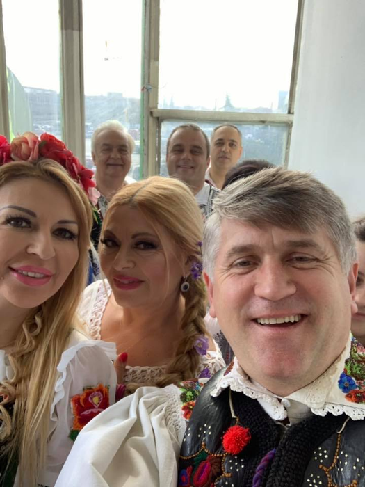 Ce schimbare! Cum arăta Cristian Pomohaci la 19 ani. Controversatul preot a fost filmat la o nuntă, unde a ținut o predică