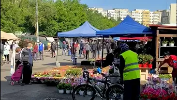 Relaxare totală la Piața Obor. Oamenii au ieșit din casă de 1 mai la...cumpărături. VIDEO