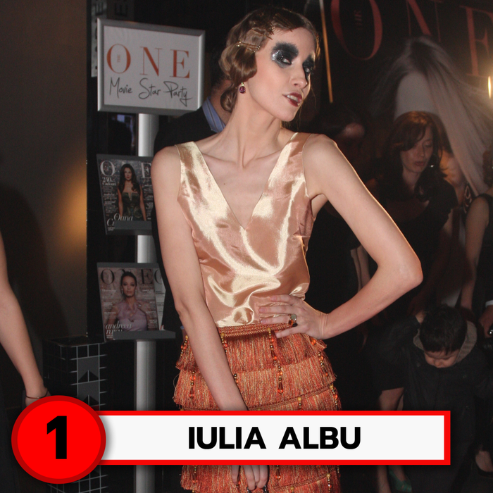 Top 30 cei mai discreți sâni din showbiz. Ce poziții ocupă Corina Caragea, Sandra Izbașa sau Iulia Albu?!