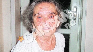La 85 de ani, casiera careia cel mai feroce criminal i-a infipt un topor in cap a supravietuit miraculos si dupa ce a cazut in gol! Femeia scalpata de Rimaru a pacalit din nou moartea!