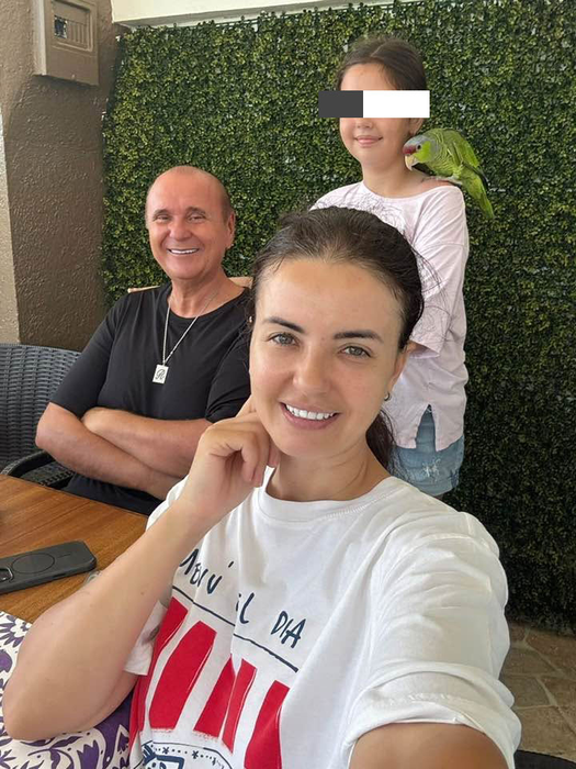 Mădălina Apostol, alături de fetiță și de Nick Rădoi