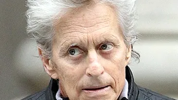 VIDEO Medicii il avertizeaza pe Michael Douglas: Este posibil sa moara in orice clipa!