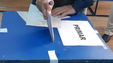 Nereguli pe bandă rulantă la secțiile de votare din Prahova! În Teleorman s-a lăsat cu o bătaie în fața secției, iar polițiștii au intervenit ca să aplaneze scandalul