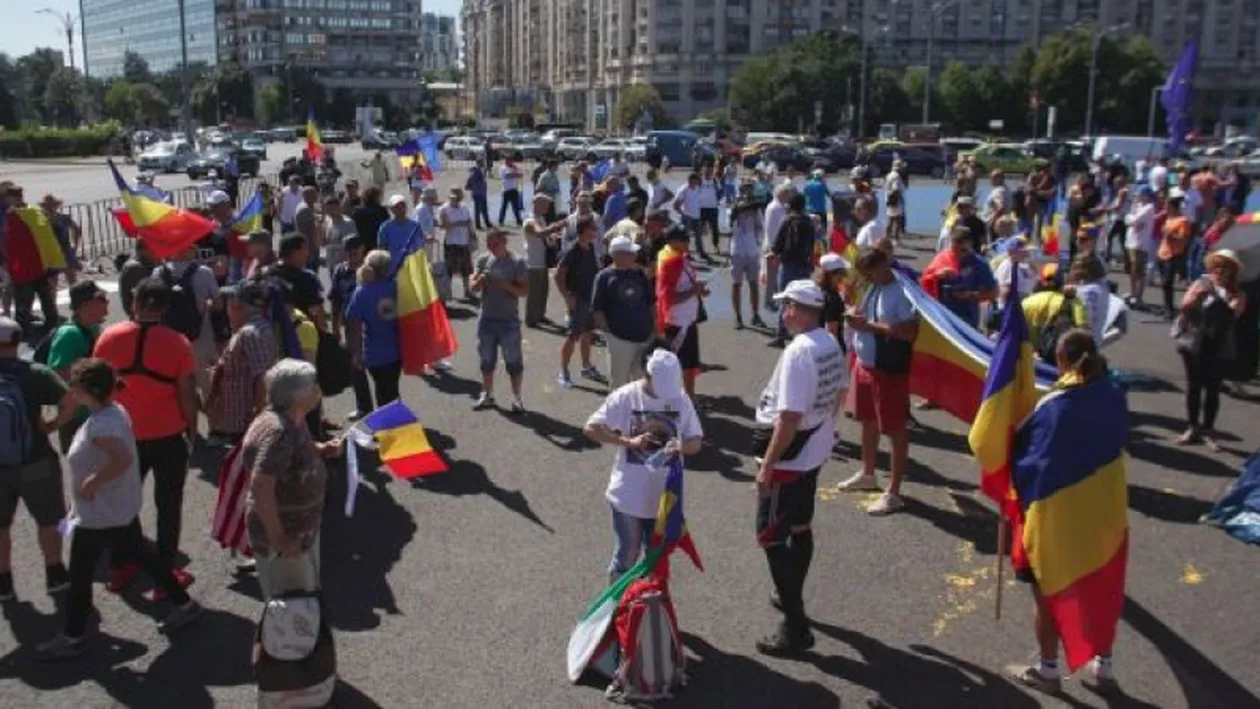 Discuție uluitoare între un jandarm și un muncitor din Italia, la mitingul diasporei: ”Dacă mă dă afară, ce fac?” / ”Hai în Italia!”