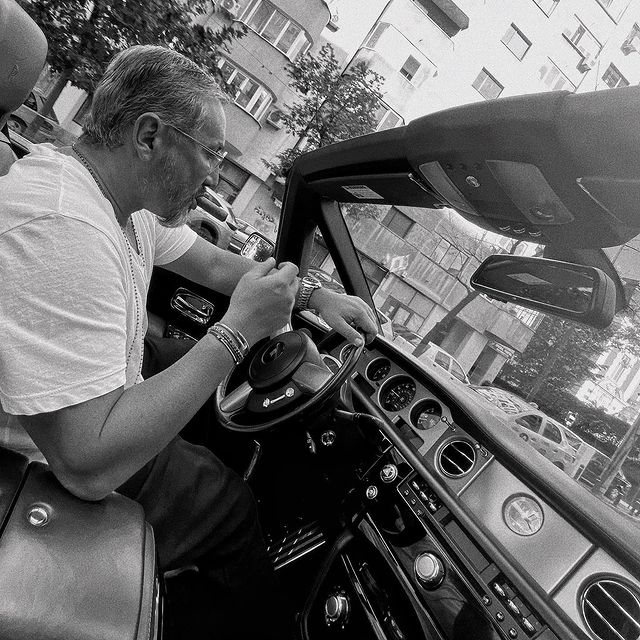 Joshua Castellano ar pregăti o mutare-bombă!