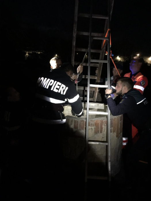 Intervenție salvatoare pentru un bărbat de 63 de ani, căzut într-o fântână