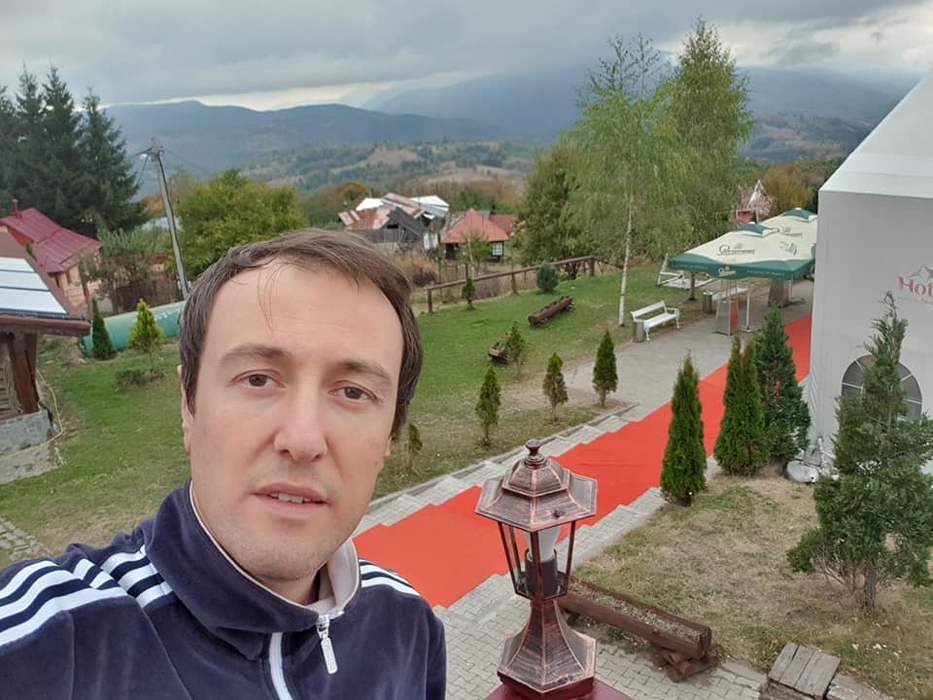Călin Geambașu ar forma din nou un cuplu cu mama fiului său/ Sursă foto: Facebook