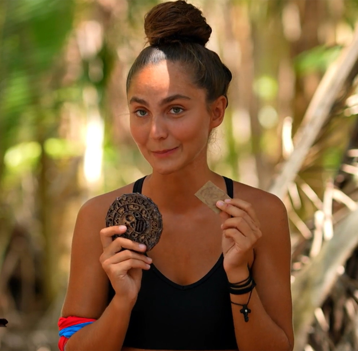 Andreea Moromete, după ce a găsit simbolul/ Foto: Captură Voyo