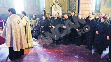 Un an de la moartea poetului! Paunescu a fost comemorat de toata familia