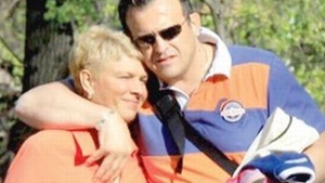 Primele poze cu Teo mireasa! Ea si sotul ei au fost imbracati in stilul anilor 20! Vezi in ce decor de vis va avea loc petrecerea!