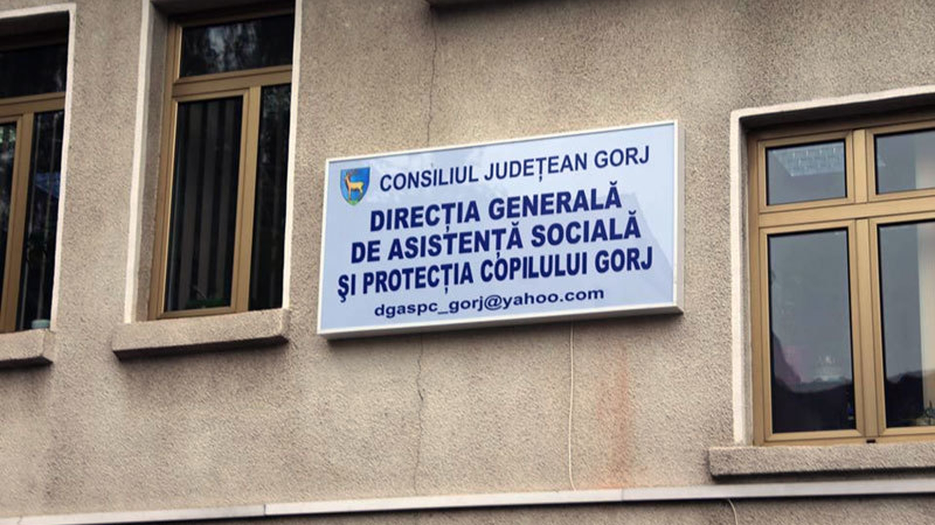 Decizie în cazul băiatului bătut de mamă pentru că n-a vrut să meargă la concursul de fizică. Unde va fi dus