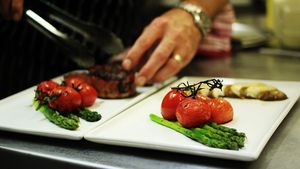 Top 3 alimente ieftine şi delicioase. Găteşti mese copioase cu doar câţiva lei