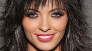 Cosmina Pasarin, aparitie ravasitoare! S-a lansat in moda si a pozat sexy pentru asta!