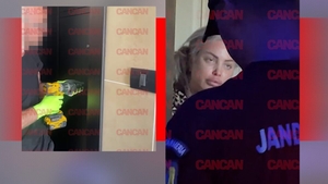 Imagini de ultimă oră! Mega-scandal în locuința Loredanei Chivu! Executorul a apelat la un lăcătuș să-i spargă ușa cu bormașina! Diva a chemat Poliția: ”Sunt speriată!”