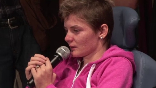 Viata ei parea sa se opreasca in momentul in care a paralizat! Vestea pe care frumoasa cantareata a dat-o in urma cu cateva ore!