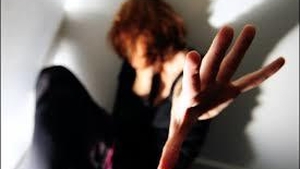 O femeie din Petroşani a fost siluită şi tâlhărită, iar poliţiştii l-au prins pe violator. NU le-a venit să creadă când au verificat şi au aflat cine este suspectul  