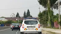 Ai văzut maşina asta în trafic? Nu o să-ţi vină să crezi ce se ascunde în spatele inscripţiilor oficiale