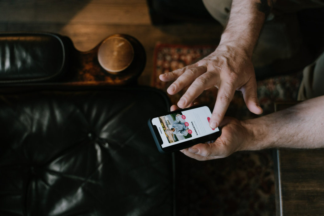 Bărbații de pe Tinder. Foto: pexels.com