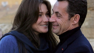 Carla Bruni a nascut o fetita! Este primul copil nascut in timpul mandatului unui presedinte al Frantei