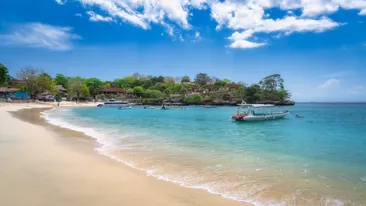 Insula preferată de români care le va cere turiștilor extras de cont bancar, bilete de întoarcere și itinerarii detaliate. Care e motivul?