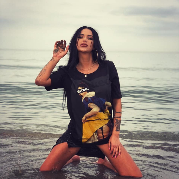 Imagini necenzurate! Daniela Crudu, fotografiată dezbrăcată într-un hotel din stațiunea Saturn