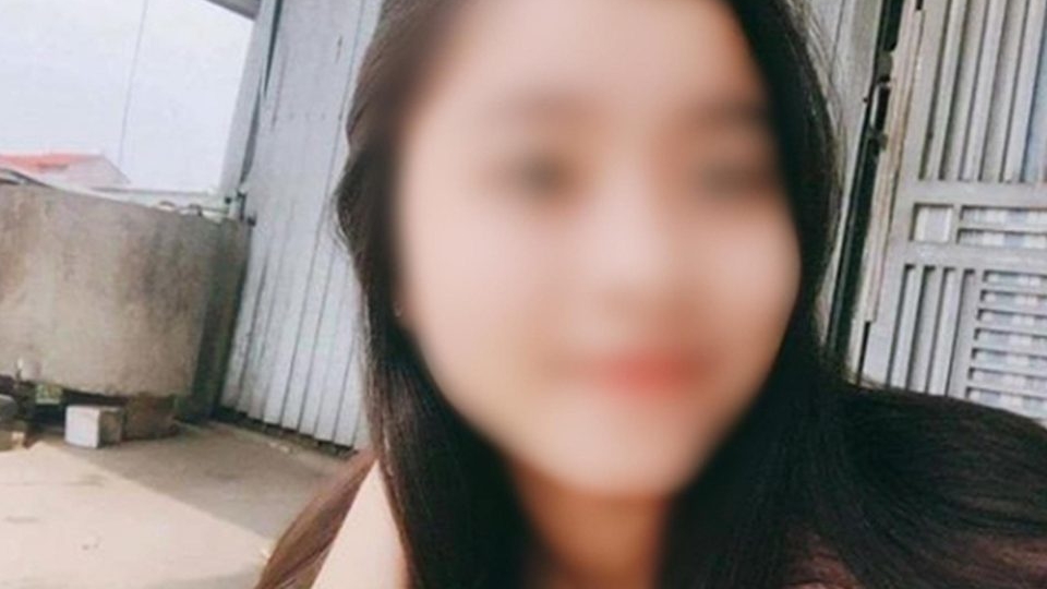O tânără a murit din cauza încărcătorului de smartphone! Cum a fost posibilă o asemenea tragedie. Specialiştii spun că de vină a fost chiar adolescenta