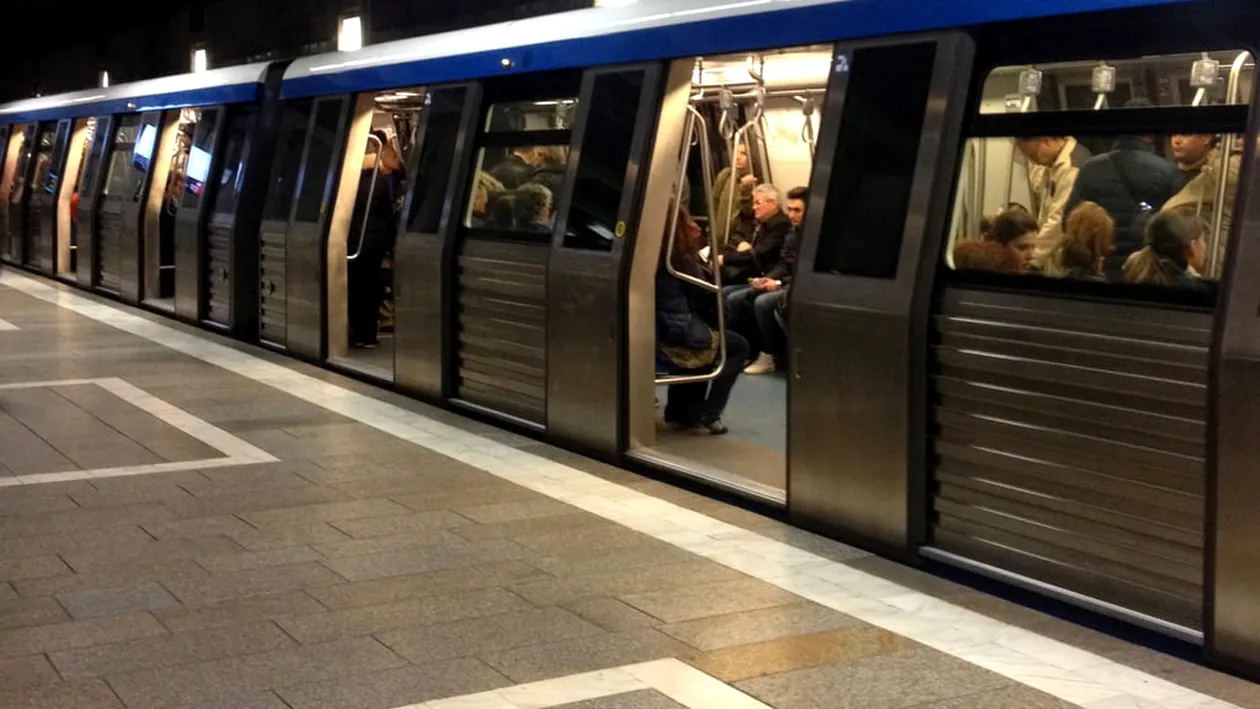 Autoritățile, în alertă la metrou! O femeie s-a aruncat în fața trenului