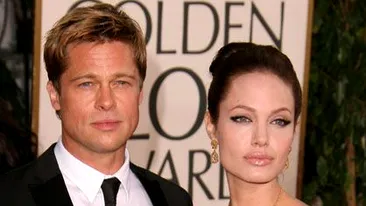 Cel mai frumos cuplu de la Hollywood şi-a oficializat relaţia! Brad Pitt şi Angelina Jolie s-au căsătorit în ziua de Crăciun!