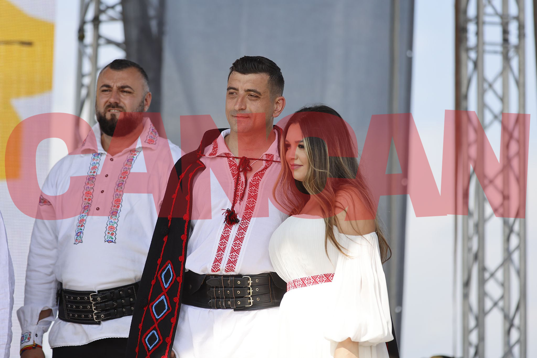 Momente emoționante la nunta lui George Simion Sărutul mirilor cerut de un copil!