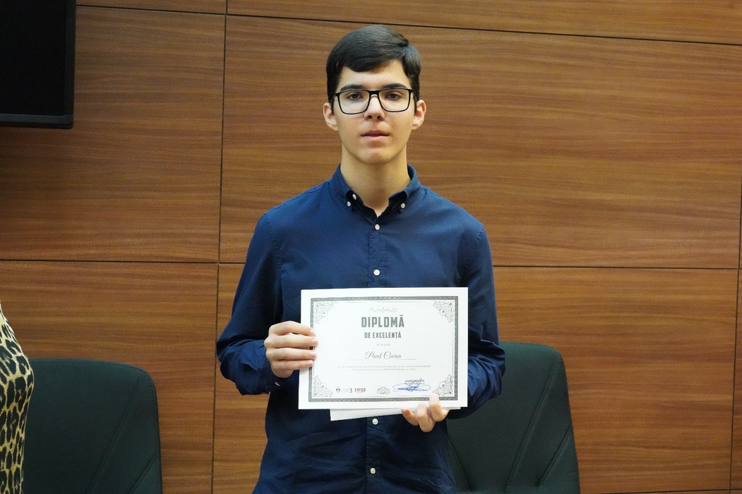 Comunicat de presă. Primarul Robert Negoiță a premiat elevii de top din Sectorul 3