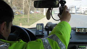 Tanar din Vatra Dornei aflat in masina cu sotia si copilul de 2 ani, prins cu 209 km/h pe A3