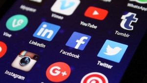 Doi foști iubiți l-au șantajat pe un amic pe Facebook, după ce l-au împrumutat cu bani! Pedeapsa primită de inculpați de la magistrații din Constanța