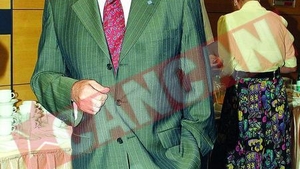 Traian Basescu este nevoit sa promulge legea lui Dan Voiculescu