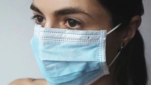 Medicii spulberă mitul transmiterii prin aer a coronavirusului! Cum te poți infecta, de fapt, cu Covid-19