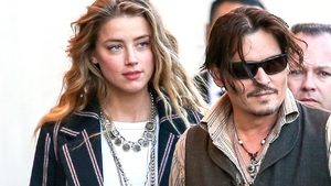 JOHNNY DEPP e apărat de fosta soţie, după ce AMBER HEARD l-a acuzat că a bătut-o şi i-a învineţit faţa