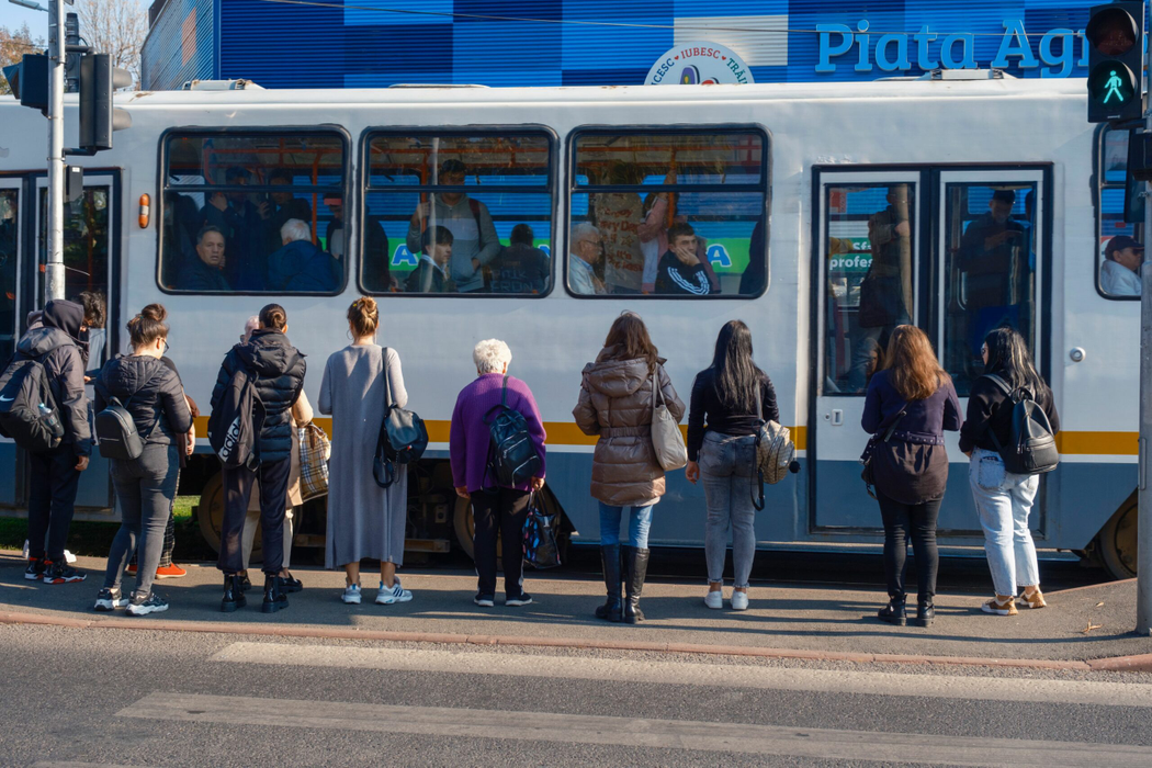 Ce a pățit o femeie într-un tramvai